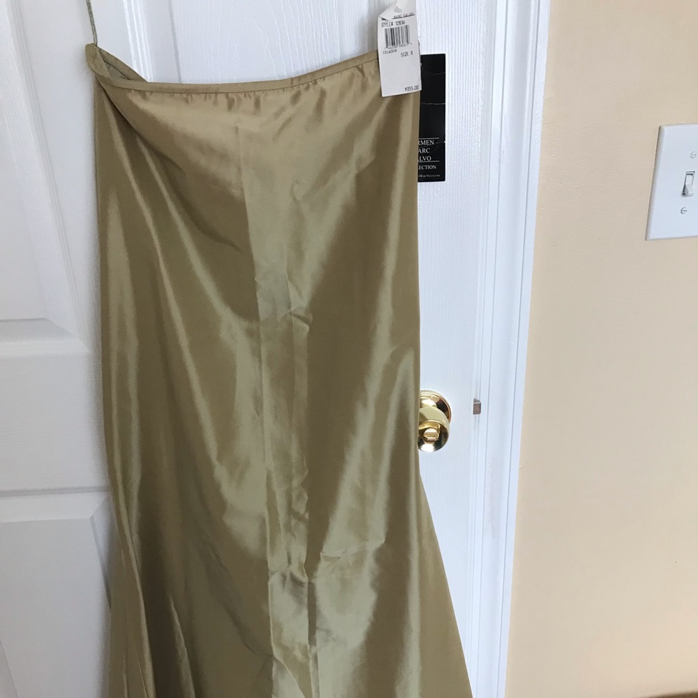 Carmen Marc Valvo skirt